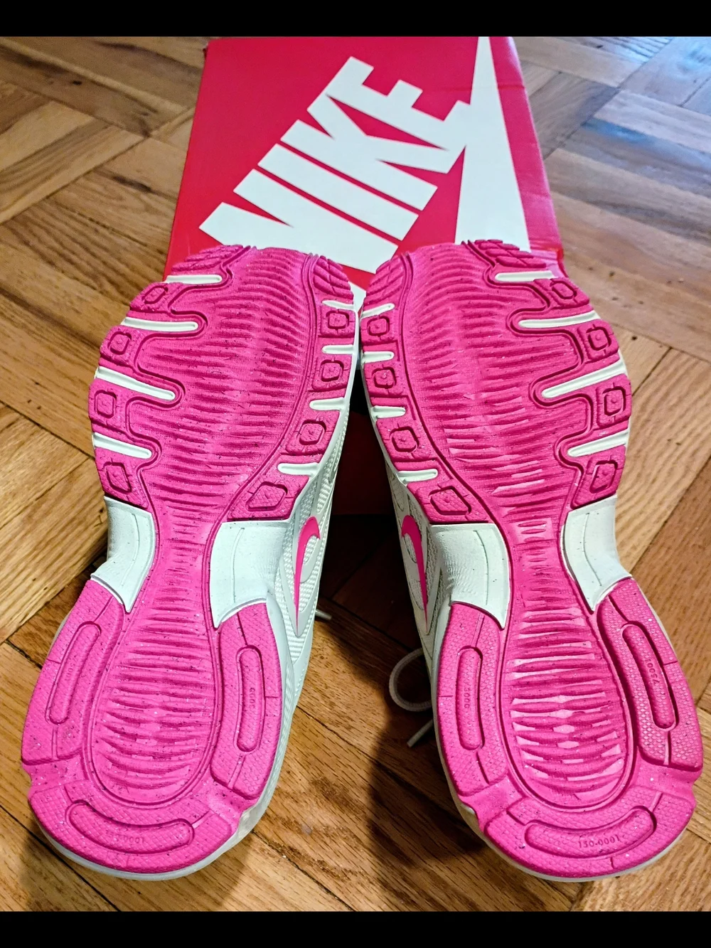 Nike Air Max Fire Women's  Sneakers with Pink Accents Size 7.5
